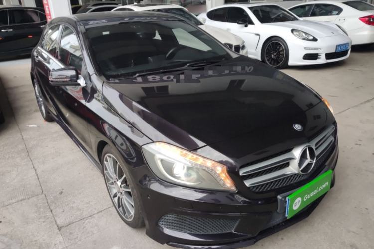 Used Mercedes-Benz A-Class 2015 A 200 Sport Edition Front Right 45 Deg