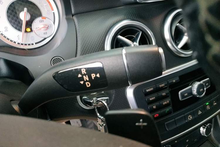 Used Mercedes-Benz A-Class 2015 A 200 Fashion Model Gear Lever