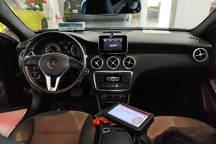 Used Mercedes-Benz A-Class 2015 A 180 Interior 2