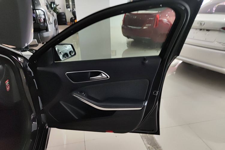 Used Mercedes-Benz A-Class 2015 A 180 Interior 5