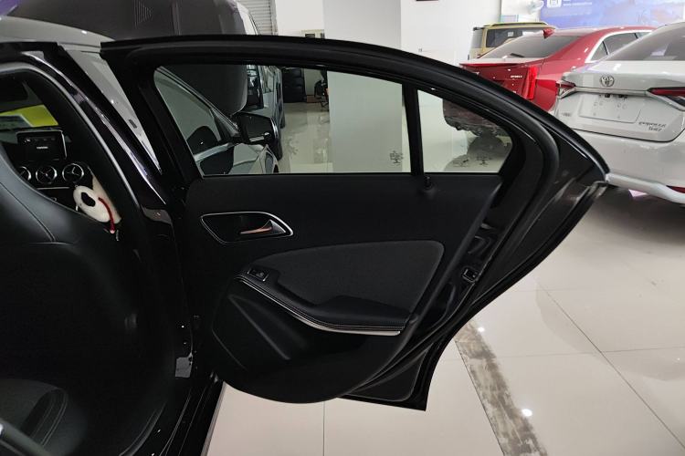 Used Mercedes-Benz A-Class 2015 A 180 Interior 6