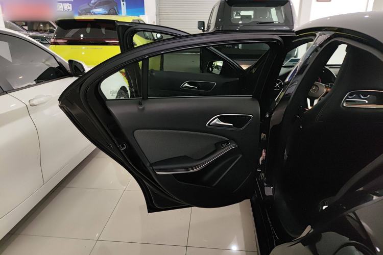 Used Mercedes-Benz A-Class 2015 A 180 Interior 8
