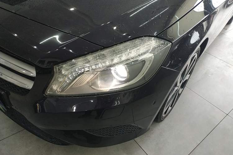 Used Mercedes-Benz A-Class 2015 A 200 Fashion Model Left Front Headlight