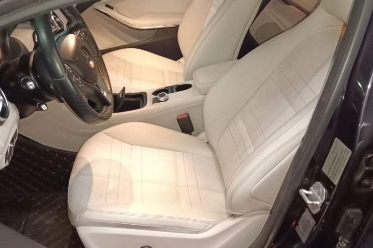 Used Mercedes-Benz A-Class 2015 A 200 Fashion Model Left Front Seat