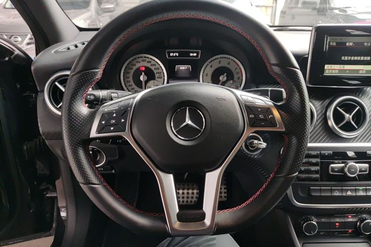 Used Mercedes-Benz A-Class 2015 A 200 Sport Edition Steering Wheel