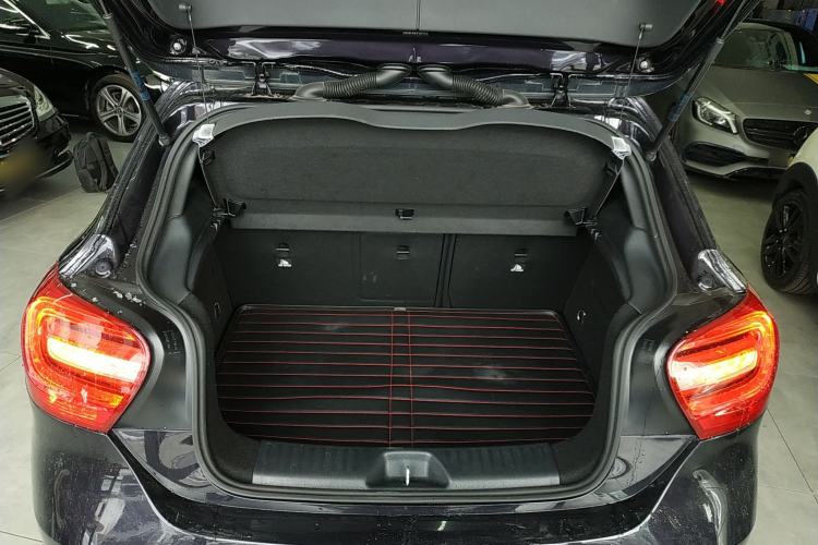 Used Mercedes-Benz A-Class 2015 A 200 Fashion Model Trunk