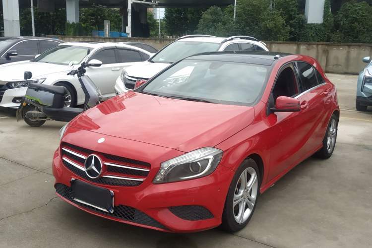 Used Mercedes-Benz A-Class 2015 A 180 Guazi used car, China used car export, Used car for sale, Used Mercedes-Benz cars, Cheapest cars for sale