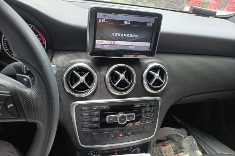 Used Mercedes-Benz A-Class 2015 A 180 Standard Model Audio And AC Panel