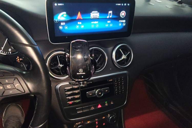Used Mercedes-Benz A-Class 2015 A 180 Audio And AC Panel