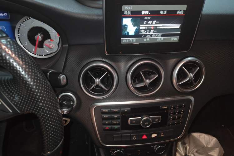 Used Mercedes-Benz A-Class 2015 A 200 Fashion Model Audio And AC Panel