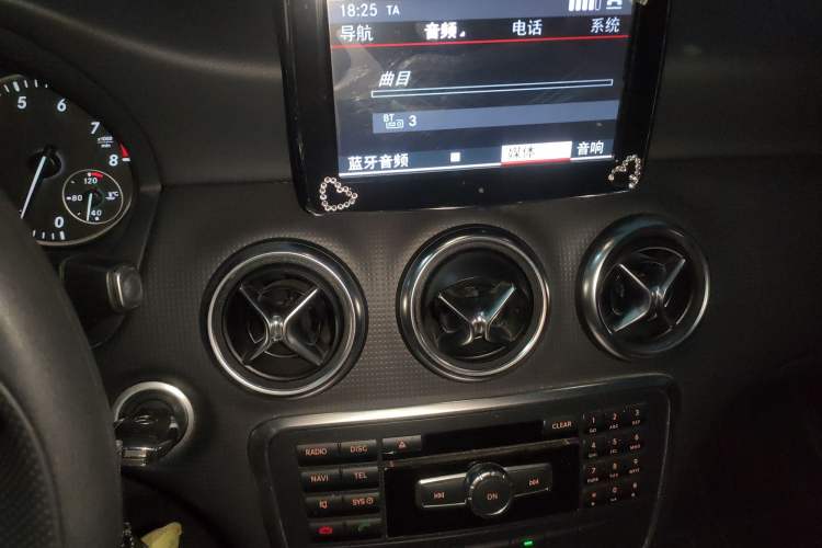 Used Mercedes-Benz A-Class 2015 A 180 Standard Model Audio And AC Panel