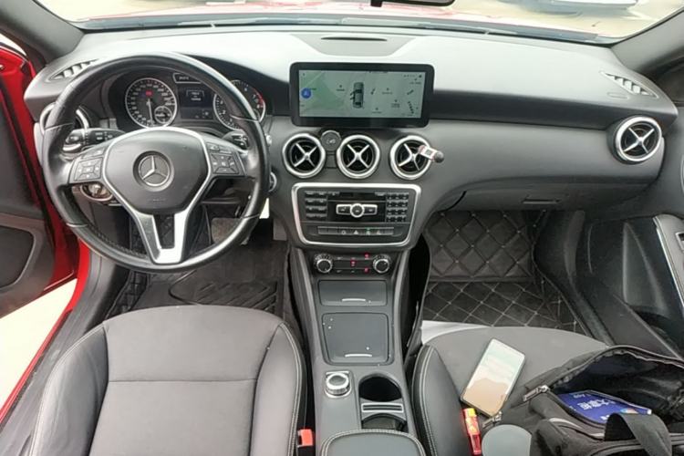Used Mercedes-Benz A-Class 2015 A 180 Center Console