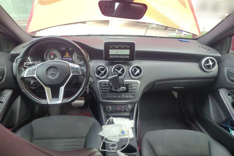Used Mercedes-Benz A-Class 2015 A 200 Sport Edition Center Console