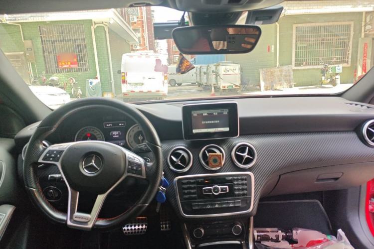Used Mercedes-Benz A-Class 2015 A 200 Sport Edition Center Console