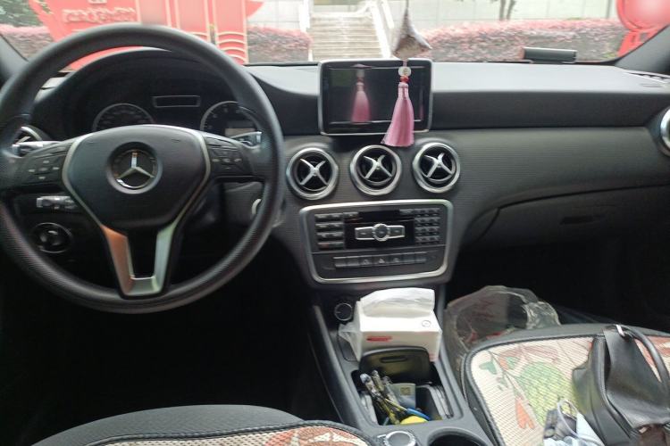 Used Mercedes-Benz A-Class 2015 A 180 Standard Model Center Console
