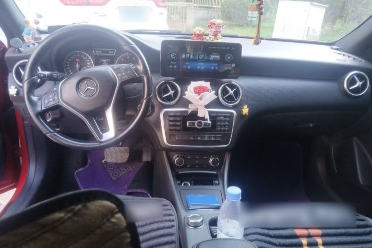 Used Mercedes-Benz A-Class 2015 A 180 Center Console