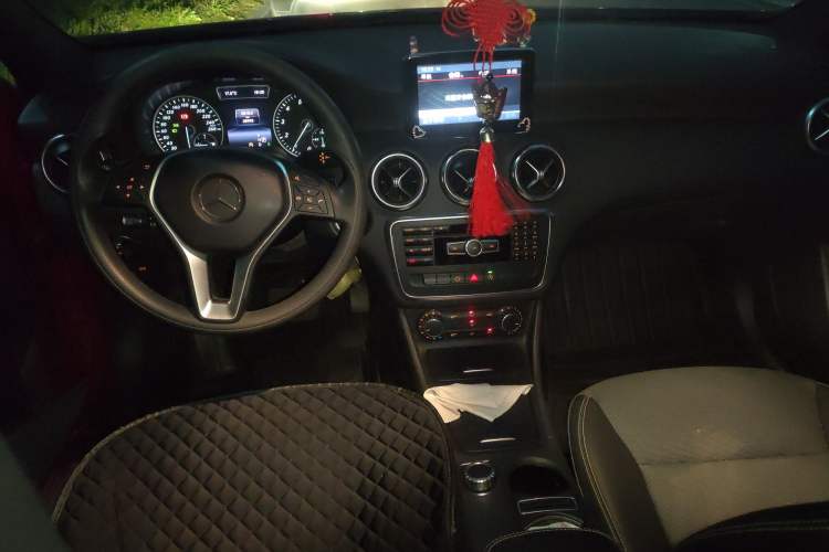 Used Mercedes-Benz A-Class 2015 A 180 Standard Model Center Console