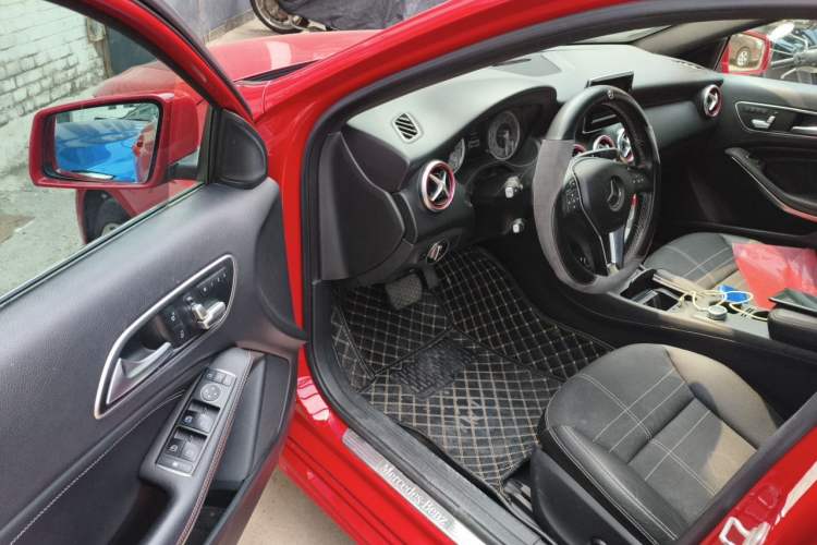 Used Mercedes-Benz A-Class 2015 A 200 Fashion Model Driver Seat