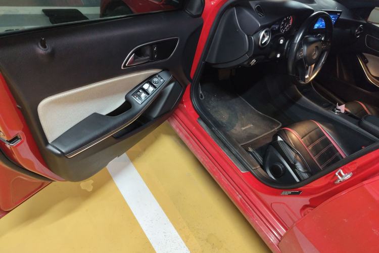 Used Mercedes-Benz A-Class 2015 A 180 Driver Seat