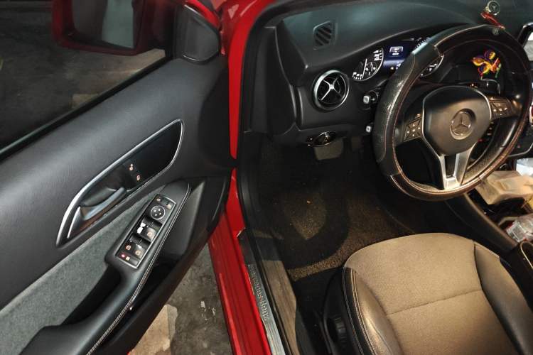 Used Mercedes-Benz A-Class 2015 A 180 Driver Seat