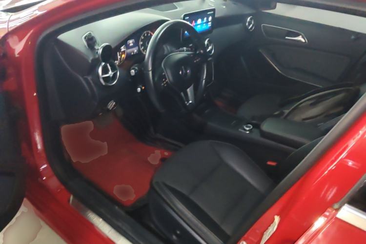 Used Mercedes-Benz A-Class 2015 A 180 Driver Seat