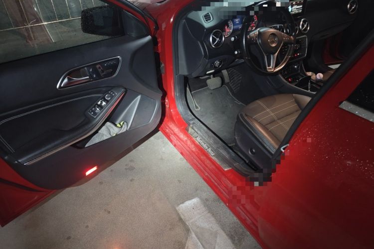 Used Mercedes-Benz A-Class 2015 A 200 Fashion Model Driver Seat