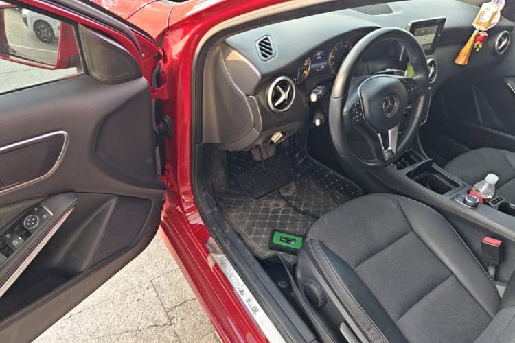 Used Mercedes-Benz A-Class 2015 A 180 Driver Seat