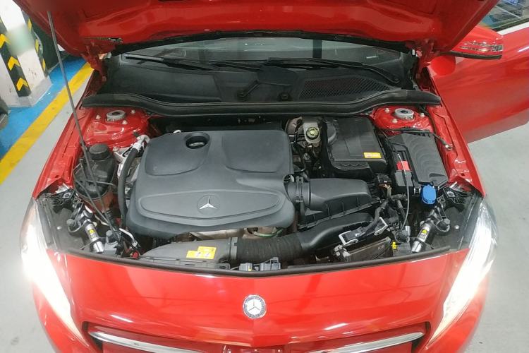 Used Mercedes-Benz A-Class 2015 A 180 Engine Bay