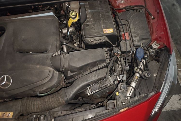 Used Mercedes-Benz A-Class 2015 A 180 Engine Bay Left