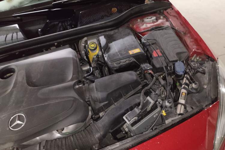 Used Mercedes-Benz A-Class 2015 A 180 Engine Bay Left