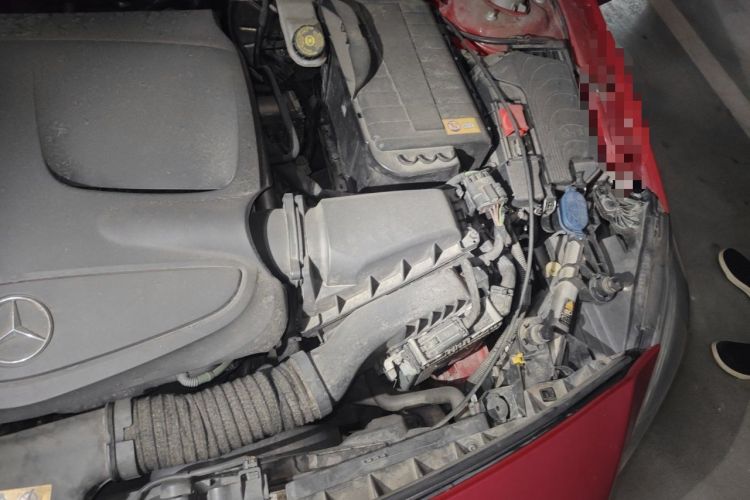 Used Mercedes-Benz A-Class 2015 A 200 Fashion Model Engine Bay Left
