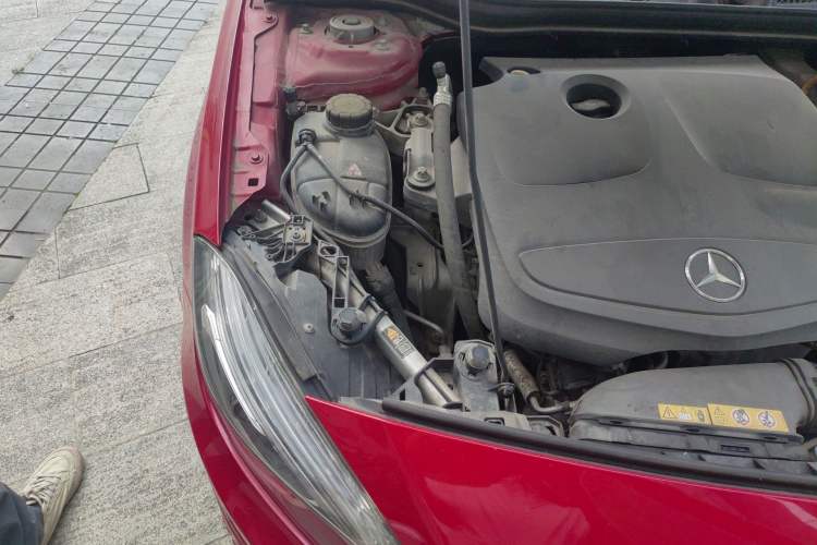 Used Mercedes-Benz A-Class 2015 A 200 Sport Edition Engine Bay Right