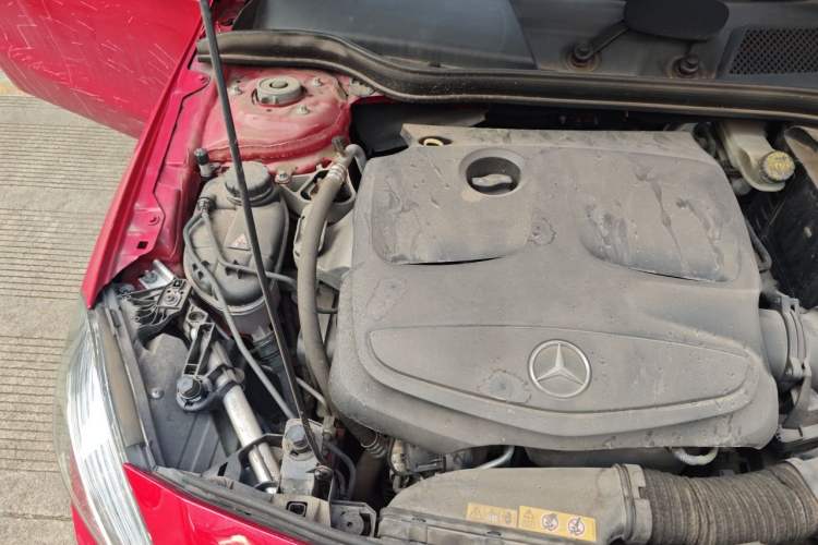 Used Mercedes-Benz A-Class 2015 A 200 Sport Edition Engine Bay Right