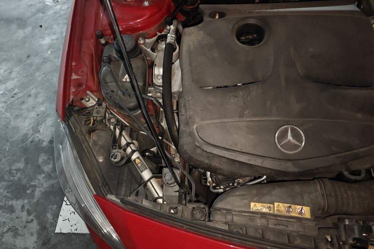 Used Mercedes-Benz A-Class 2015 A 180 Engine Bay Right