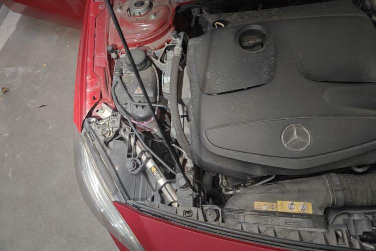Used Mercedes-Benz A-Class 2015 A 200 Fashion Model Engine Bay Right