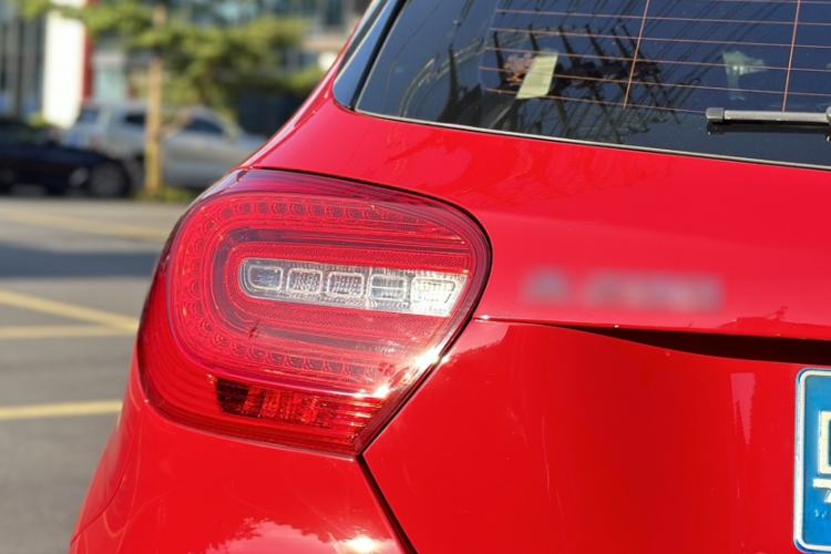 Used Mercedes-Benz A-Class 2015 A 200 Fashion Model Exterior 1