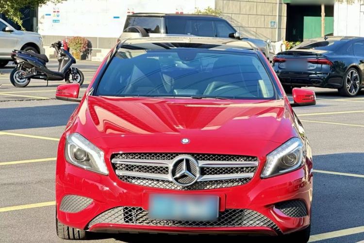 Used Mercedes-Benz A-Class 2015 A 200 Fashion Model Exterior 2