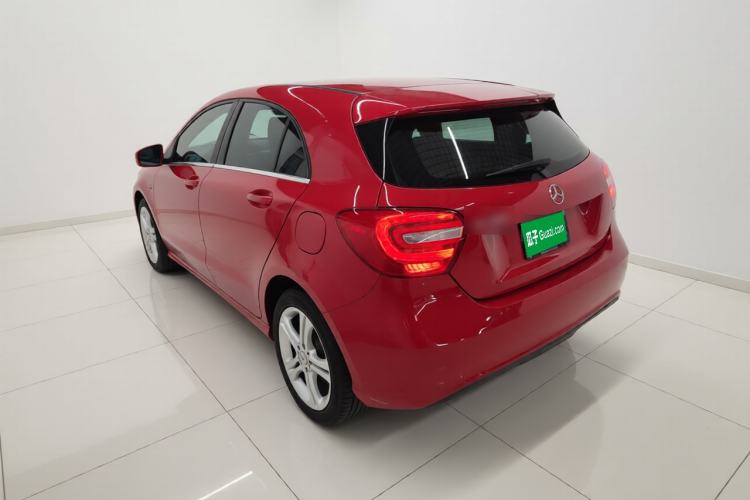 Used Mercedes-Benz A-Class 2015 A 180 Standard Model Exterior 2