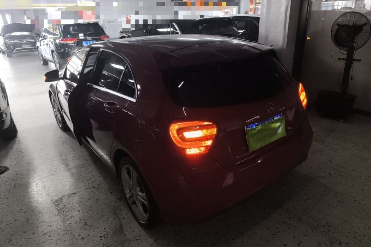 Used Mercedes-Benz A-Class 2015 A 180 Exterior 2