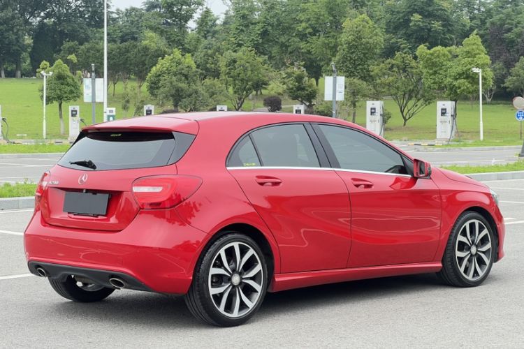 Used Mercedes-Benz A-Class 2015 A 200 Fashion Model Exterior 6