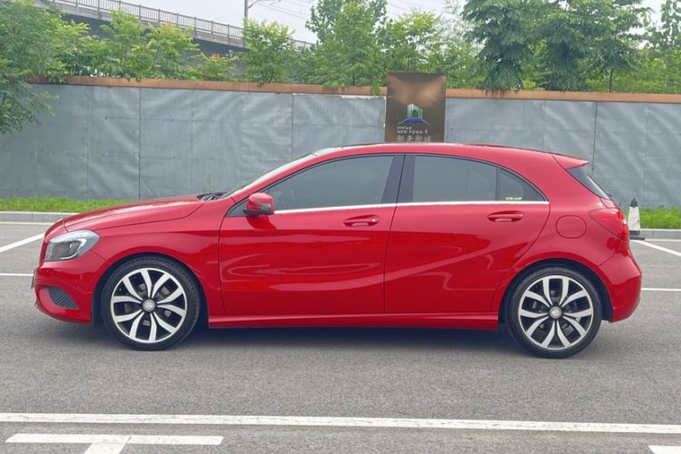 Used Mercedes-Benz A-Class 2015 A 200 Fashion Model Exterior 7