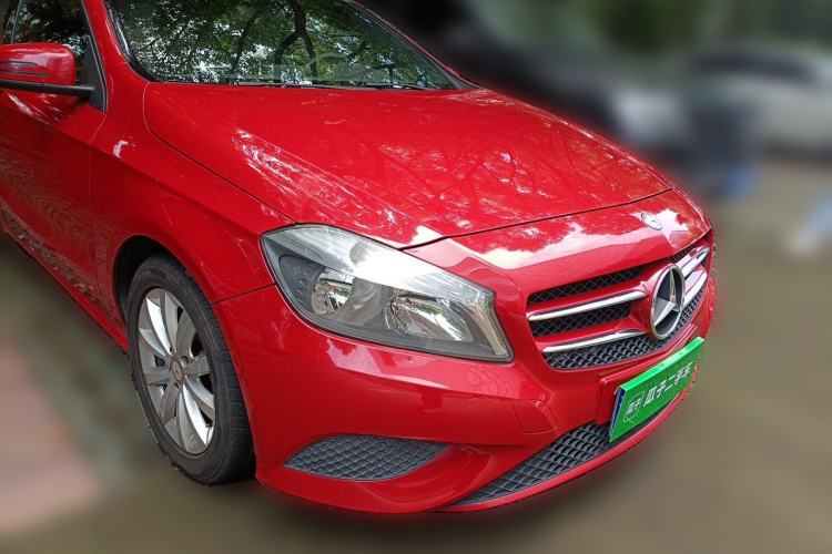 Used Mercedes-Benz A-Class 2015 A 180 Standard Model Front Right 45 Deg