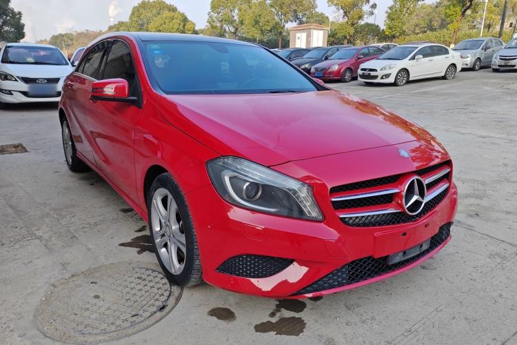 Used Mercedes-Benz A-Class 2015 A 180 Front Right 45 Deg