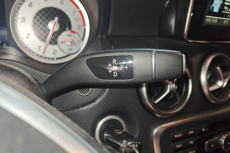 Used Mercedes-Benz A-Class 2015 A 200 Fashion Model Gear Lever