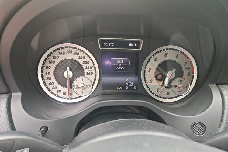 Used Mercedes-Benz A-Class 2015 A 200 Fashion Model Instrument Cluster