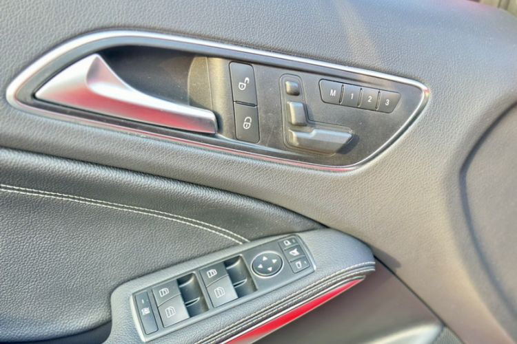 Used Mercedes-Benz A-Class 2015 A 200 Fashion Model Interior 11