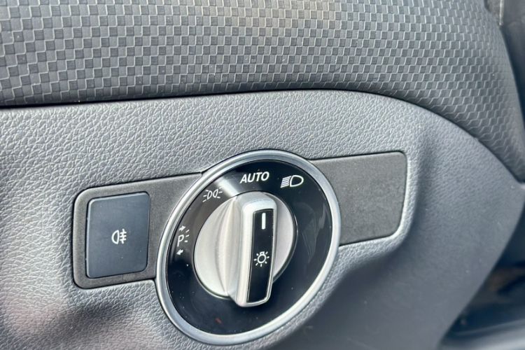 Used Mercedes-Benz A-Class 2015 A 200 Fashion Model Interior 5