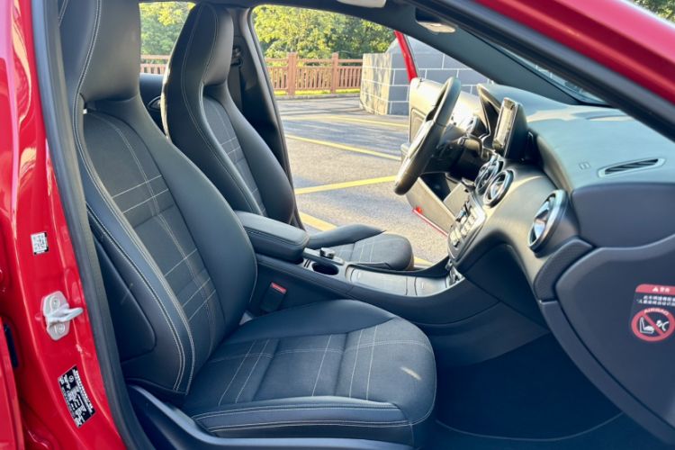Used Mercedes-Benz A-Class 2015 A 200 Fashion Model Interior 6