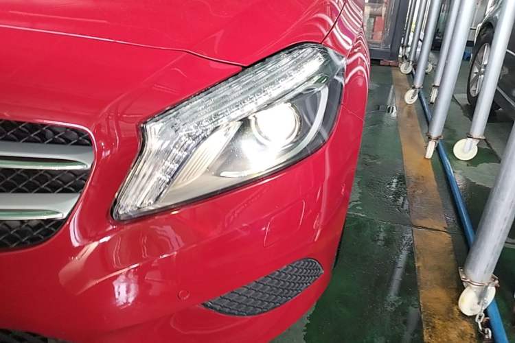 Used Mercedes-Benz A-Class 2015 A 200 Fashion Model Left Front Headlight