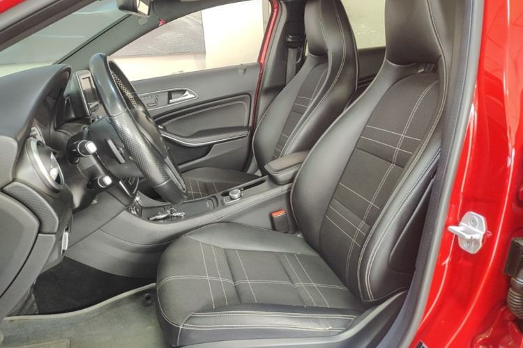 Used Mercedes-Benz A-Class 2015 A 200 Fashion Model Left Front Seat